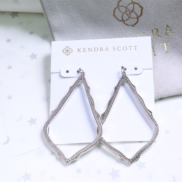 Kendra Scott Jewelry - ❤️ Kendra Scott Sophee Silver Drop Earrings ❤️